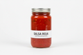 salsa roja en bote de litro en fondo blanco